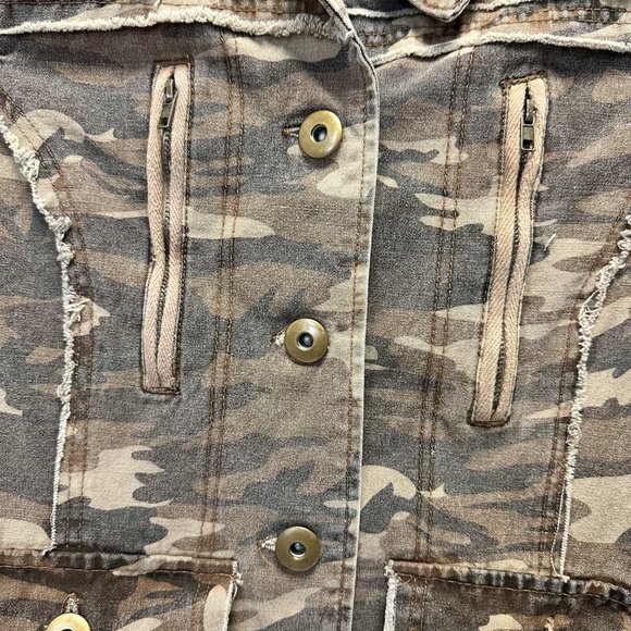 Passport Women's Distressed Embroidered Military Replica Jacket Size Small - Picture 4 of 13